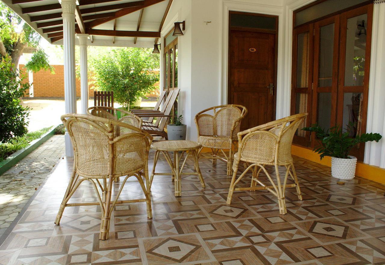 Naturehawks Safari Villa Tissamaharama Exterior photo